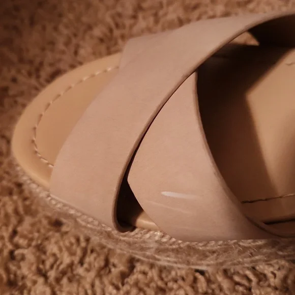 Women's Beige Platform Sandals Size 7.5 - Picture 12 of 13